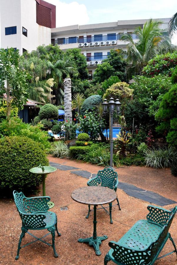 Hotel Arthur Shambala Encarnación Exterior foto